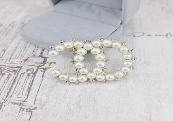 jewelry badge silver gold double letters broches luxury desinger brooch women rhinestone brooches suit pin clothing decoration bro4040090, Gray
jewelry badge silver gold double letters broches luxury desinger brooch women rhinestone brooches suit pin clothing decoration bro4040090, Gray