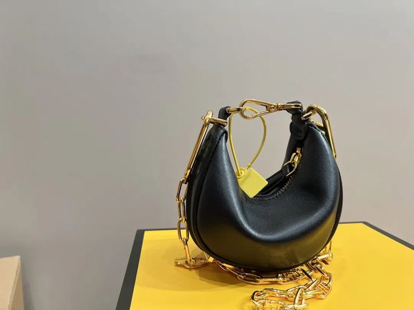fashion women handbag luxury leather chain shoulder half moon bag bottom letters handbags vibe ava designer graphy mini ins tote mini bags
fashion women handbag luxury leather chain shoulder half moon bag bottom letters handbags vibe ava designer graphy mini ins tote mini bags