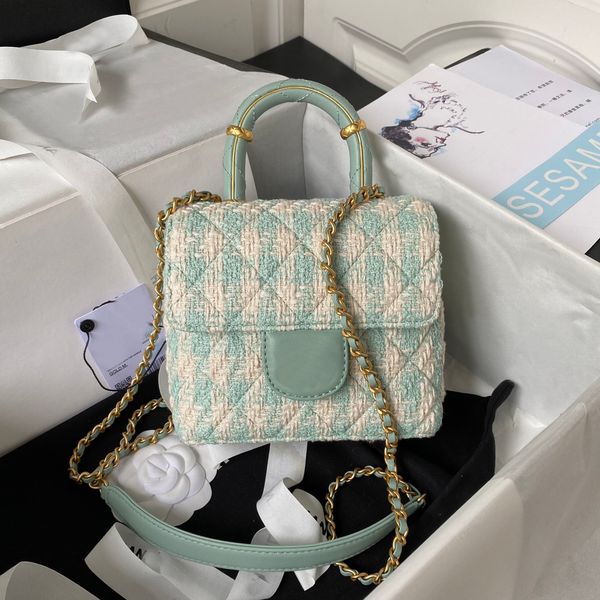 9a designer cosmetic bag luxury handbag genuine leather crossbody 15cm high imitation with box
9a designer cosmetic bag luxury handbag genuine leather crossbody 15cm high imitation with box
