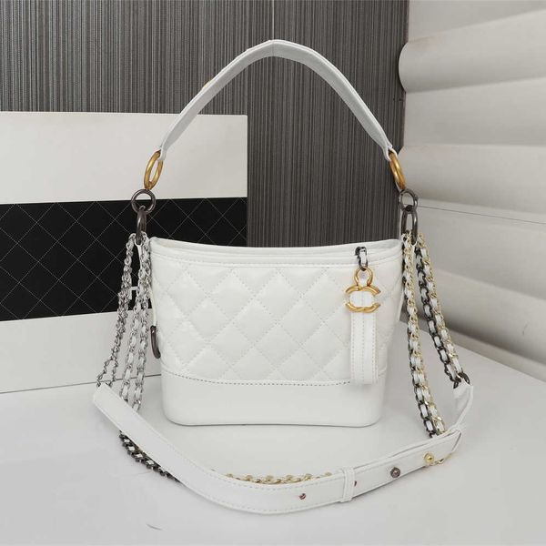 designer vagrant bag fashion women handbag tote luxury classic hand print chain single shoulder crossbody bag evening dress bags purse
designer vagrant bag fashion women handbag tote luxury classic hand print chain single shoulder crossbody bag evening dress bags purse