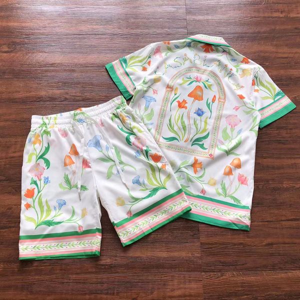 1 floral pattern fashion shirts men 2023ss women vintage short sleeve tee shirt, White;black
1 floral pattern fashion shirts men 2023ss women vintage short sleeve tee shirt, White;black