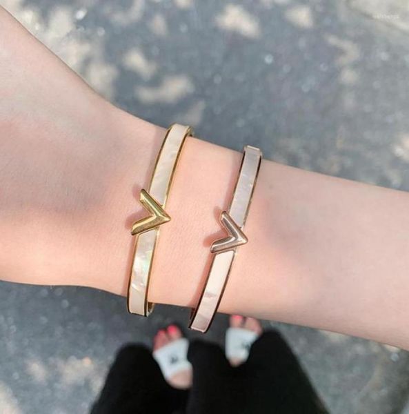 bangle yun ruo fashion letter v shell rose gold color women birthday gift titanium steel jewelry not change drop68648439136035, Black
bangle yun ruo fashion letter v shell rose gold color women birthday gift titanium steel jewelry not change drop68648439136035, Black