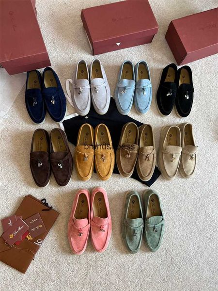 loro piana suede tassel lock buckle lefu shoes with a round toe flat sole and a single kick lp soft sole women's shoes, Black
loro piana suede tassel lock buckle lefu shoes with a round toe flat sole and a single kick lp soft sole women's shoes, Black