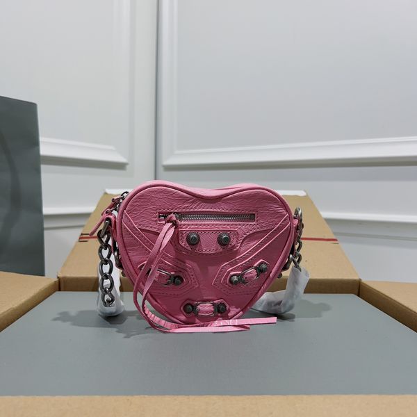 fashion senior designer motorcycle bag shoulder bag le cagole fashion influenza love shaped leather motorcycle bag metal accessories decorat
fashion senior designer motorcycle bag shoulder bag le cagole fashion influenza love shaped leather motorcycle bag metal accessories decorat