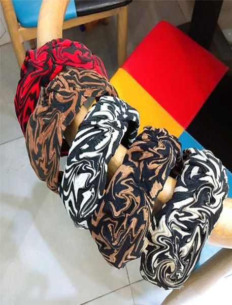 knotted corduroy headband autumn winter 2021 new hair band fashionable version headband f letters retro hair band female7747322, Silver
knotted corduroy headband autumn winter 2021 new hair band fashionable version headband f letters retro hair band female7747322, Silver