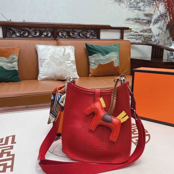 tote designer bag h ermes 2023 high end layer cowhide bucket bag evelynn genuine leather womens with lychee pattern hollow out single should
tote designer bag h ermes 2023 high end layer cowhide bucket bag evelynn genuine leather womens with lychee pattern hollow out single should
