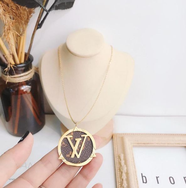 fashion womens design necklace faux leather 18k gold plated stainless steel necklaces choker chain flower letter lock pendant wedd4267113, Silver
fashion womens design necklace faux leather 18k gold plated stainless steel necklaces choker chain flower letter lock pendant wedd4267113, Silver