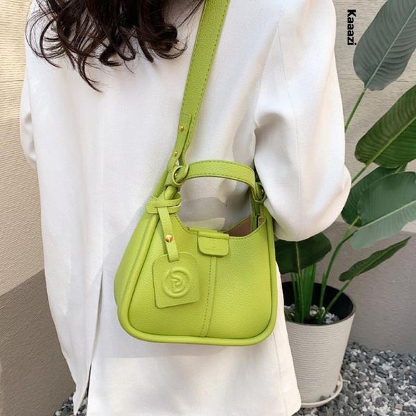 evening bags fashion shoulder bag for women luxury designer pu leather crossbody 2023 casual versatile tote solid color 230711
evening bags fashion shoulder bag for women luxury designer pu leather crossbody 2023 casual versatile tote solid color 230711