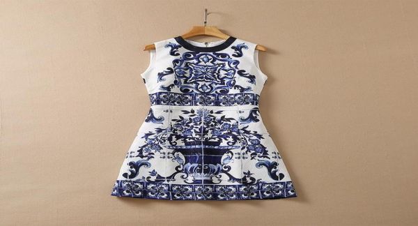 european and american women039s summer 2022 new sleeveless round collar blue court print fashionable jacquard dress1627494, Black;gray
european and american women039s summer 2022 new sleeveless round collar blue court print fashionable jacquard dress1627494, Black;gray