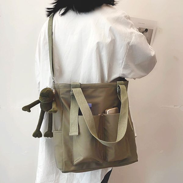 evening bag shoulder female shoppers simple fashion zipper handbags waterproof large capacity tote hang bags frog 230711
evening bag shoulder female shoppers simple fashion zipper handbags waterproof large capacity tote hang bags frog 230711