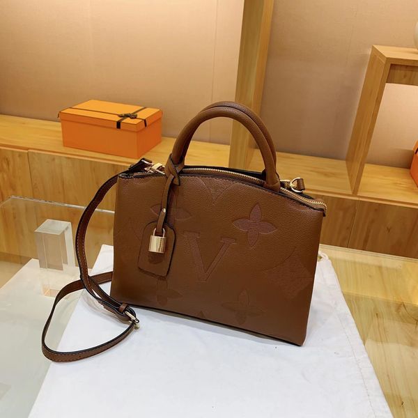genuine leather designer louise bags purse fashion women embossing vutton handbags luxury viuton shoulder messenger bag totes wallet women c
genuine leather designer louise bags purse fashion women embossing vutton handbags luxury viuton shoulder messenger bag totes wallet women c