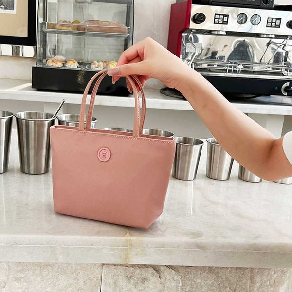 minority minimum bag quanxiu lin minority brand mini portable nylon butot bag female
minority minimum bag quanxiu lin minority brand mini portable nylon butot bag female