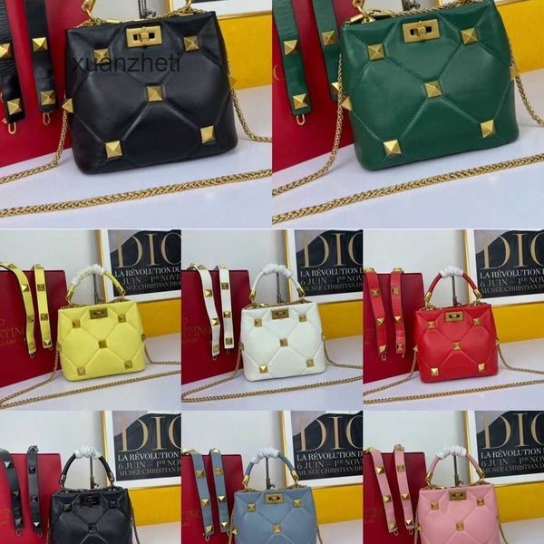 valentins multifunctional luxury classic ladies women handbag punk designer rivet style bags portable shoulder crossbody women's chain
valentins multifunctional luxury classic ladies women handbag punk designer rivet style bags portable shoulder crossbody women's chain