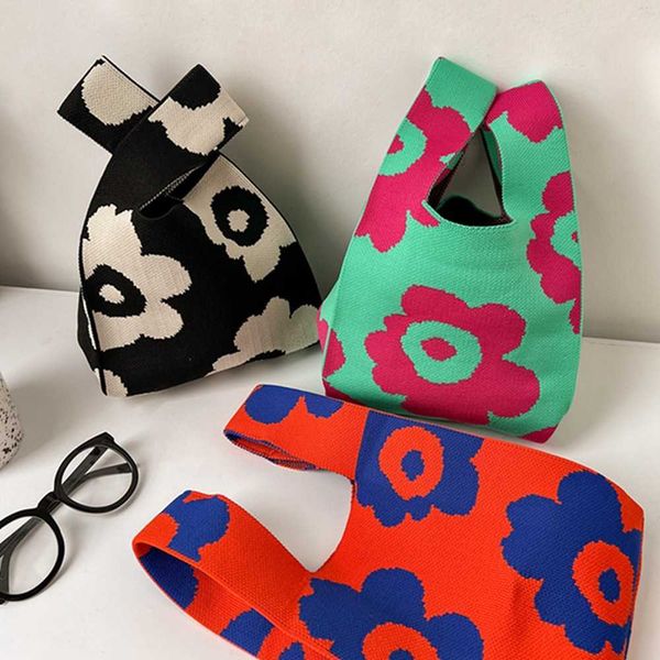 designer bag new niche design knitted women's bag versatile small flower single shoulder woven bag handbag tote bag
designer bag new niche design knitted women's bag versatile small flower single shoulder woven bag handbag tote bag