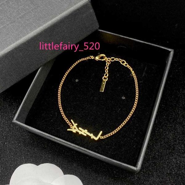 original designer girlsl women letter bracelets elegant love 18k gold bangles y engrave bracelet fashion jewelry lady party, Golden;silver
original designer girlsl women letter bracelets elegant love 18k gold bangles y engrave bracelet fashion jewelry lady party, Golden;silver