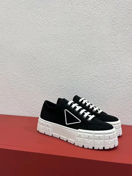 designer casual shoes designer shoes women travel lace-up sneaker fashion increase the thick bottom high-heeled shoes sneaker girl shoes 202
designer casual shoes designer shoes women travel lace-up sneaker fashion increase the thick bottom high-heeled shoes sneaker girl shoes 202