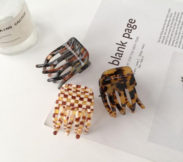 length 34 cm small plaid geometric cross hair clamps european women acetic acid retro ponytail claw clips female home shower head8339606, Slivery;golden
length 34 cm small plaid geometric cross hair clamps european women acetic acid retro ponytail claw clips female home shower head8339606, Slivery;golden