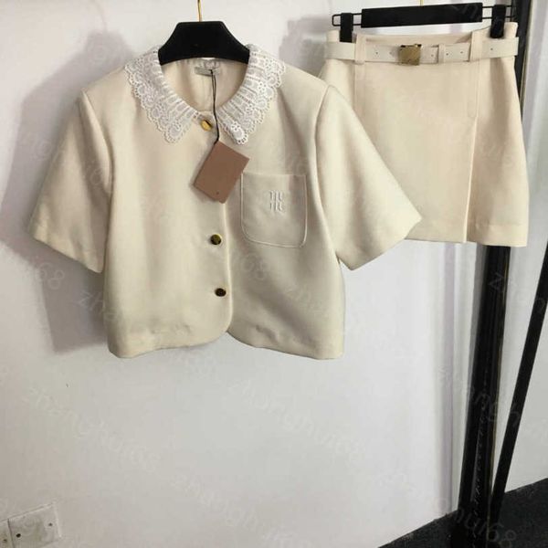 23ss womens designer clothing skirt set embroidered letter pocket lace doll collar short sleeve jacket belt waist short skirt sets womens cl, White
23ss womens designer clothing skirt set embroidered letter pocket lace doll collar short sleeve jacket belt waist short skirt sets womens cl, White