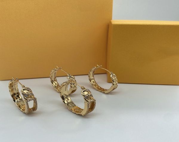 women fashion ear studs new designer jewelry womens earrings with diamonds weave letters earings ladies accessories for party d2217735767, Golden;silver
women fashion ear studs new designer jewelry womens earrings with diamonds weave letters earings ladies accessories for party d2217735767, Golden;silver