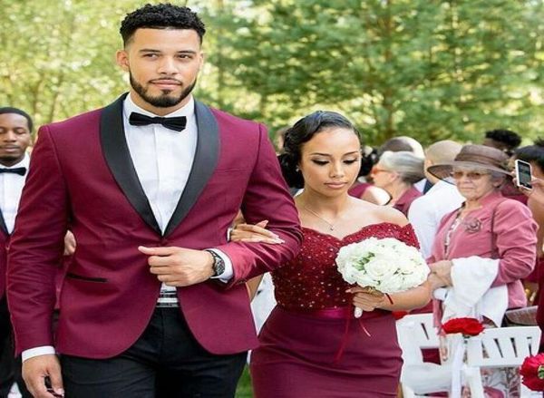 2019 groom tuxedos wedding suits groomsmen man for young man prom suits jacketpantsvest bow tie burgundy custom made plu3356364, Black;gray
2019 groom tuxedos wedding suits groomsmen man for young man prom suits jacketpantsvest bow tie burgundy custom made plu3356364, Black;gray