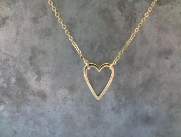 30pcs n022 gold silver tiny line hollow out open heart necklaces simple wire wrapped love heart necklaces for lovers couples2804841
30pcs n022 gold silver tiny line hollow out open heart necklaces simple wire wrapped love heart necklaces for lovers couples2804841