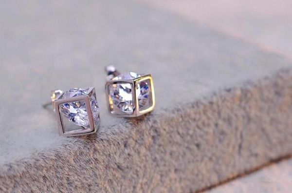 925 sterling silver cz diamond crown stud earrings cubic shape fashion jewelry beautiful wedding engagement gift 9600980, Golden;silver
925 sterling silver cz diamond crown stud earrings cubic shape fashion jewelry beautiful wedding engagement gift 9600980, Golden;silver