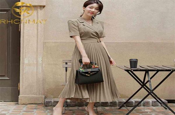elegant brand women clothing summer runway designer short sleeve pleated dress fashion notched collar dress with belt 2105153870309, Black;gray
elegant brand women clothing summer runway designer short sleeve pleated dress fashion notched collar dress with belt 2105153870309, Black;gray