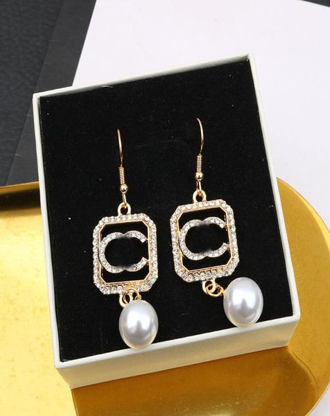 fashion 18k gold plated luxury brand designers letters stud clip chain geometric famous women long crystal rhinestone pearl earrin1895463, Golden;silver
fashion 18k gold plated luxury brand designers letters stud clip chain geometric famous women long crystal rhinestone pearl earrin1895463, Golden;silver