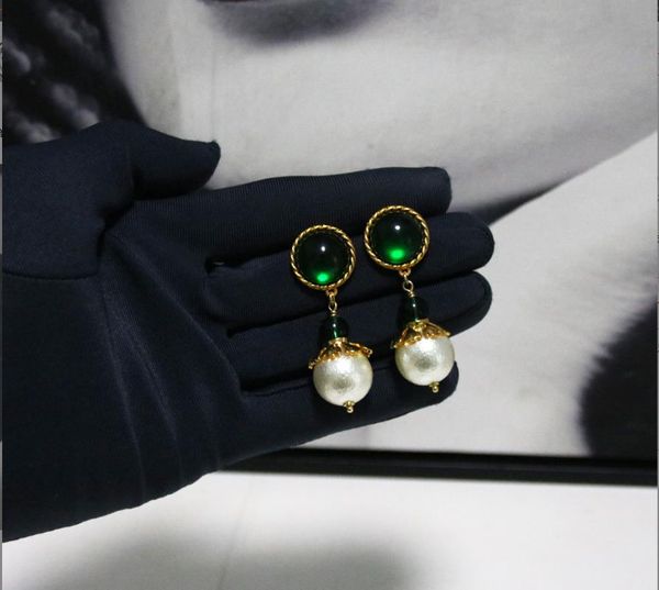 dangle & chandelier european and american luxury jewelry brands, green glass inlaid pearl earrings, artistic and retro style, simple and ele, Silver
dangle & chandelier european and american luxury jewelry brands, green glass inlaid pearl earrings, artistic and retro style, simple and ele, Silver