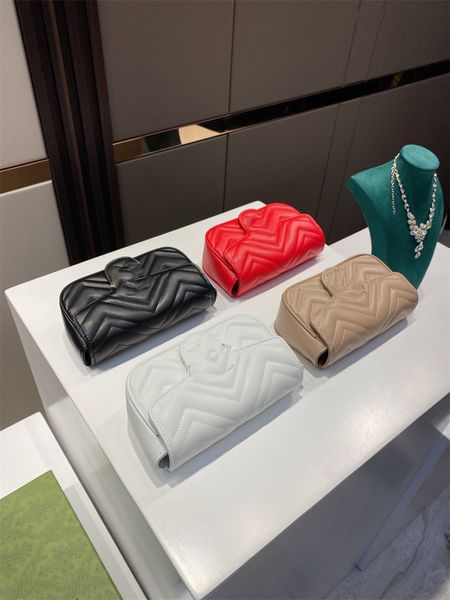 2023designer bag leather women's chain bag luxury solid color women's bag crossbody bag leather heart shoulder bag handbag high qu
2023designer bag leather women's chain bag luxury solid color women's bag crossbody bag leather heart shoulder bag handbag high qu