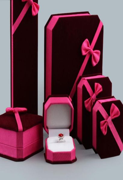 velvet bowknot jewelry packaging holder boxes for pendant necklace charm bracelets ring earring bangle display case decor9609445, Black;white
velvet bowknot jewelry packaging holder boxes for pendant necklace charm bracelets ring earring bangle display case decor9609445, Black;white