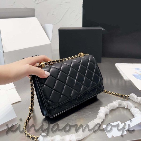 women's shoulder bag chain handbag small tote bag classic retro logo designer crossbody bag shoulder bag small gold ball small gold bea
women's shoulder bag chain handbag small tote bag classic retro logo designer crossbody bag shoulder bag small gold ball small gold bea