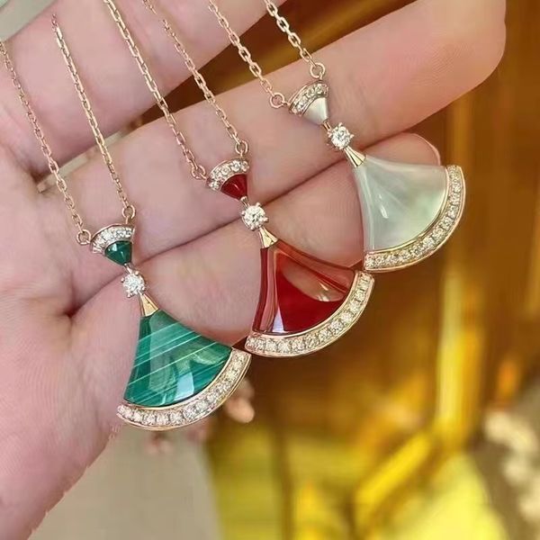 new designer necklace for women fashionable and charming fan shaped 18k gold pendant high-quality steel luxury jewelry gift high version, Silver
new designer necklace for women fashionable and charming fan shaped 18k gold pendant high-quality steel luxury jewelry gift high version, Silver