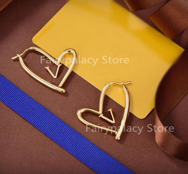new designer fashion womens big circle simple letters earrings stud hoop earring luxury woman for wedding party jewel1306316, Golden;silver
new designer fashion womens big circle simple letters earrings stud hoop earring luxury woman for wedding party jewel1306316, Golden;silver