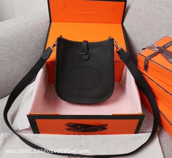 designer hemrres bag evelynn summer new family calf leather evelyns bag mini fashion togo one shoulder cross hollow out bucket girl jnoe gly
designer hemrres bag evelynn summer new family calf leather evelyns bag mini fashion togo one shoulder cross hollow out bucket girl jnoe gly