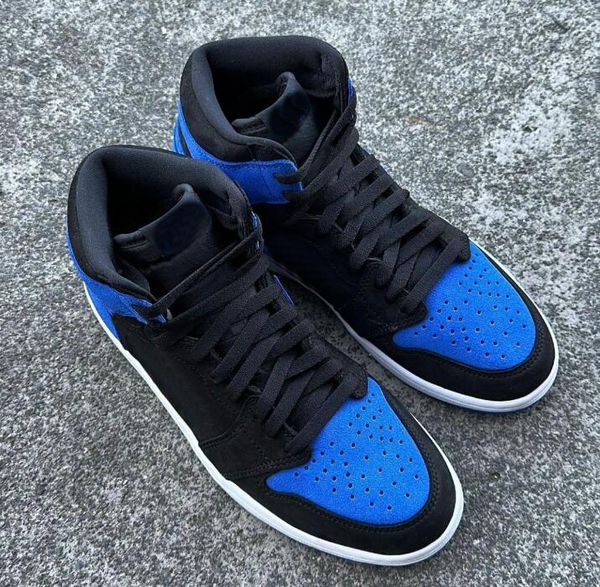 1 high og royal suede mens basketball shoes 1s black/royal blue-white womens outdoor sneakers dz5485-042 with original box size : us 5.5 -13 
1 high og royal suede mens basketball shoes 1s black/royal blue-white womens outdoor sneakers dz5485-042 with original box size : us 5.5 -13