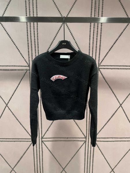 23ss women sweater womens designer clothing heavy double c embroidered pearl nail drill pullover sweater womens clothing, White;black
23ss women sweater womens designer clothing heavy double c embroidered pearl nail drill pullover sweater womens clothing, White;black