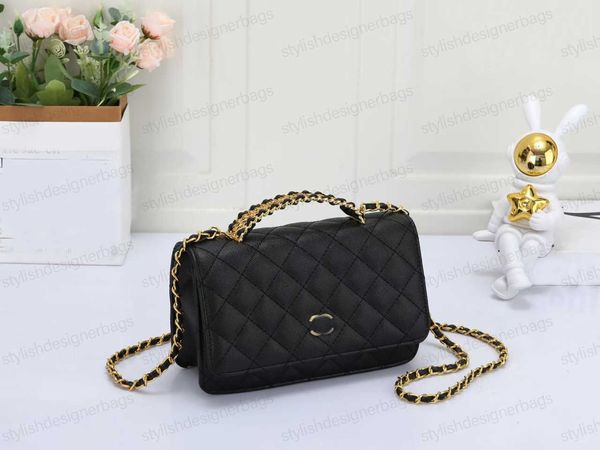 designer bags luxury bag gold chain shoulder cross body women's new fashion rhomboid bag hand bag large capacity commuter bag stylishde
designer bags luxury bag gold chain shoulder cross body women's new fashion rhomboid bag hand bag large capacity commuter bag stylishde