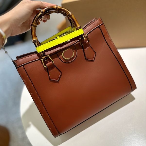bamboo bag designer brand bag cross body chains totes 2023 luxury handbag fashion shoulder bag women letter purse phone wallet plain artwork
bamboo bag designer brand bag cross body chains totes 2023 luxury handbag fashion shoulder bag women letter purse phone wallet plain artwork