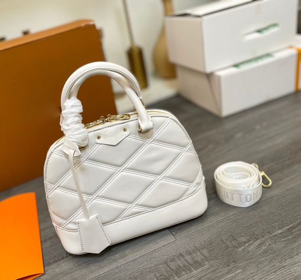 designer bags luxurys handbags shoulder bag designer crossbody bag diamond grid imprinting small tote bag womens purses genuine leather 5a+
designer bags luxurys handbags shoulder bag designer crossbody bag diamond grid imprinting small tote bag womens purses genuine leather 5a+