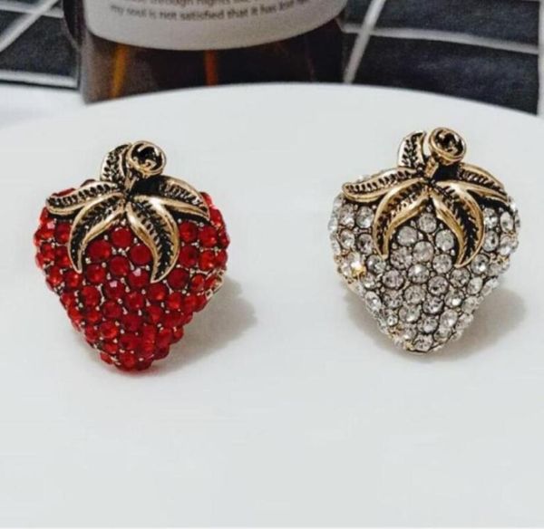 european and american hipsters exaggerated widefaced ring female retro diamond strawberry index finger middle finger personality 92832927, Gray
european and american hipsters exaggerated widefaced ring female retro diamond strawberry index finger middle finger personality 92832927, Gray