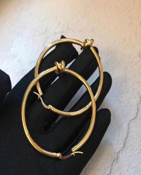 european designer jewelry earrings knot large gold finish yellow copper circle earrings luxury woman wedding engagement earrings3486276, Golden;silver
european designer jewelry earrings knot large gold finish yellow copper circle earrings luxury woman wedding engagement earrings3486276, Golden;silver