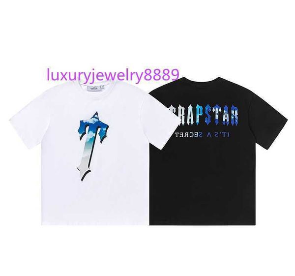 designer fashion clothing tshirt tees trapstar blue sky white cloud big t letter printing short sleeve street trend loose relaxed mens women, White;black
designer fashion clothing tshirt tees trapstar blue sky white cloud big t letter printing short sleeve street trend loose relaxed mens women, White;black