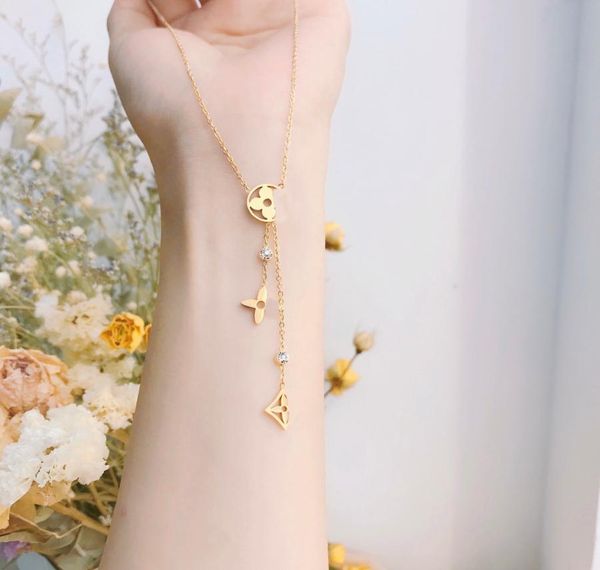 2022 new 18k gold plated stainless steel necklaces choker chain letter pendant statement fashion womens crystal necklace wedding j6685775, Silver
2022 new 18k gold plated stainless steel necklaces choker chain letter pendant statement fashion womens crystal necklace wedding j6685775, Silver
