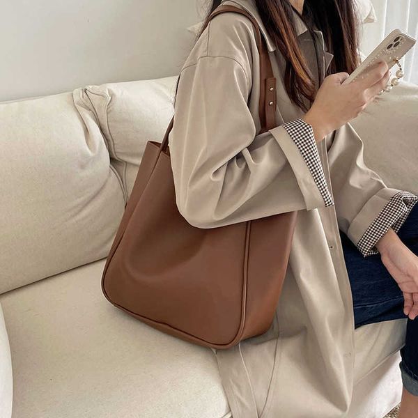 large capacity bag for women new trendy ins versatile fashion tote bag for minors one shoulder underarm bag
large capacity bag for women new trendy ins versatile fashion tote bag for minors one shoulder underarm bag