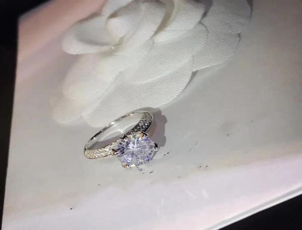 luxury t designer cluster rings s925 sterling silver big zircon full crystal wedding ring for bridas loves jewelry with box1742809, Golden;silver
luxury t designer cluster rings s925 sterling silver big zircon full crystal wedding ring for bridas loves jewelry with box1742809, Golden;silver