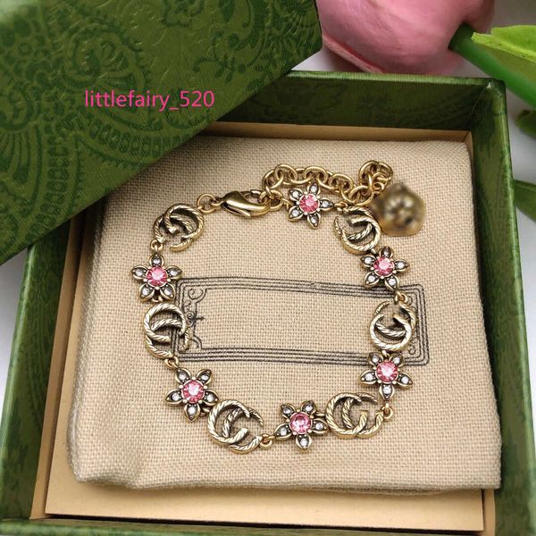 luxurys designer cuff bracelets bangles for women fashion jewelry charm jewelry accessories trendy elegant classic, Golden;silver
luxurys designer cuff bracelets bangles for women fashion jewelry charm jewelry accessories trendy elegant classic, Golden;silver