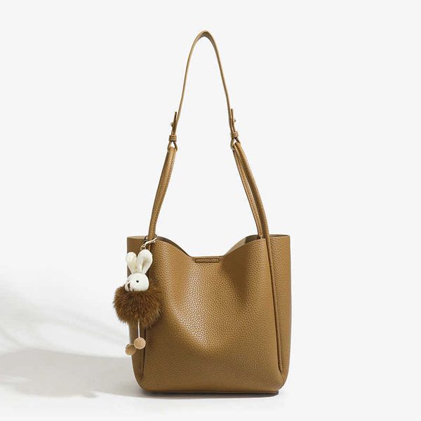 simple bucket bag genuine leather women's bag new high-end texture niche portable one shoulder diagonal cross tote bag
simple bucket bag genuine leather women's bag new high-end texture niche portable one shoulder diagonal cross tote bag