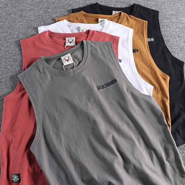 men' tank summer american retro sleeveless oneck embroidery tshirt fashion 100 cotton washed old casual sports vest 230711, White;black
men' tank summer american retro sleeveless oneck embroidery tshirt fashion 100 cotton washed old casual sports vest 230711, White;black