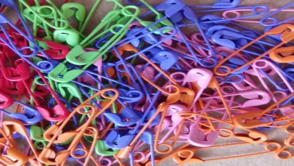 1000 pcs colorful steel safety pin for jewelry charms hang tags diy craft in 23mm long5544994, Silver
1000 pcs colorful steel safety pin for jewelry charms hang tags diy craft in 23mm long5544994, Silver